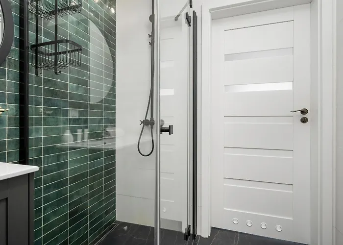 Modern Classic In Kepa Mieszczanska By Renters Apartman Wrocław