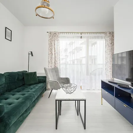 Modern Classic In Kepa Mieszczanska By Renters Apartment Wroclaw