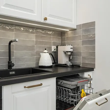 Apartment Modern Classic In Kepa Mieszczanska By Renters Wroclaw
